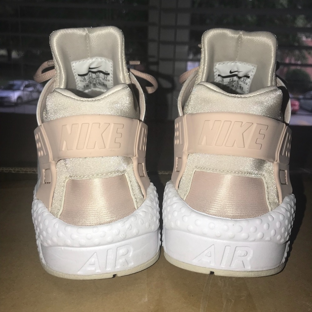 Women’s Air Huarache Run